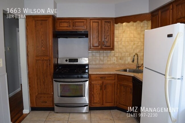 Photo - 1663 Wilson Ave