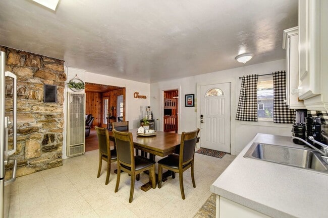 Photo - Adorable Home Available June 26th!