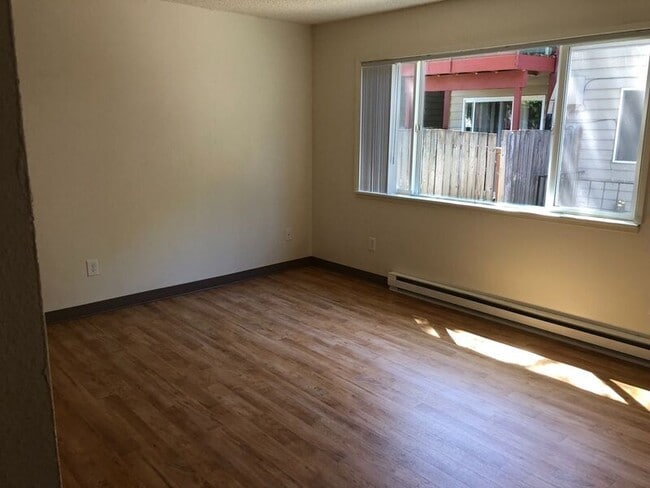 Photo - 13447 SE Stark St