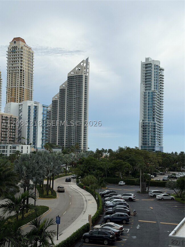 230 174th St Unit 512