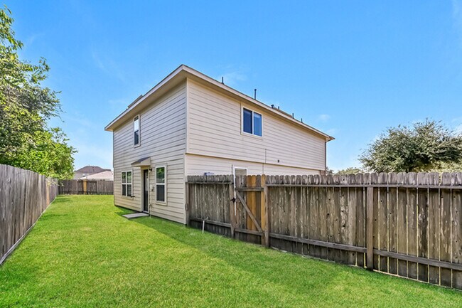 Photo - 918 Running Creek Court