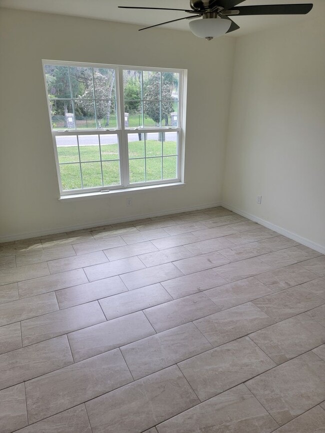 Photo - Gorgeous 2/2/2 + Den in Heritage Oaks!!!