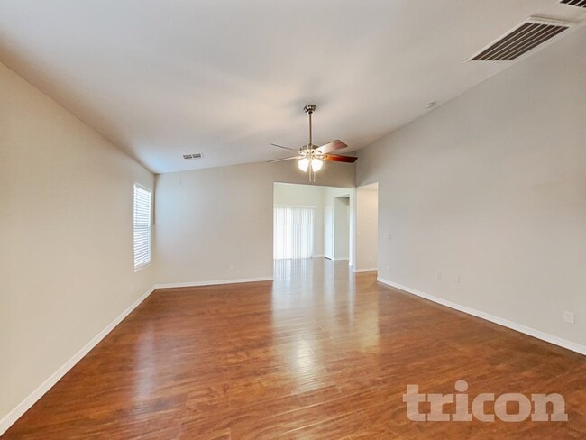 Photo - 34527 Karan Swiss Cir