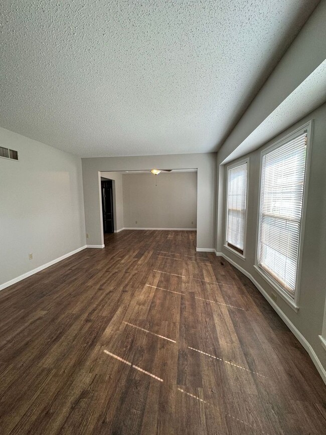 Photo - 5330 Westridge Rd