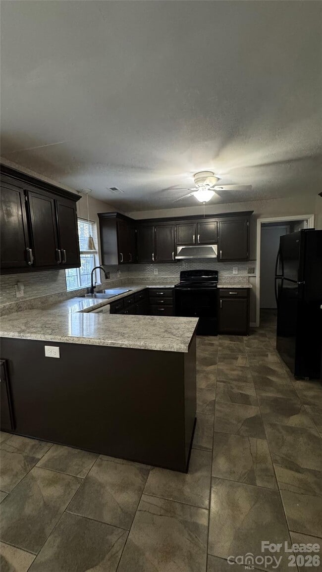 Photo - 2206 Killarney Pl