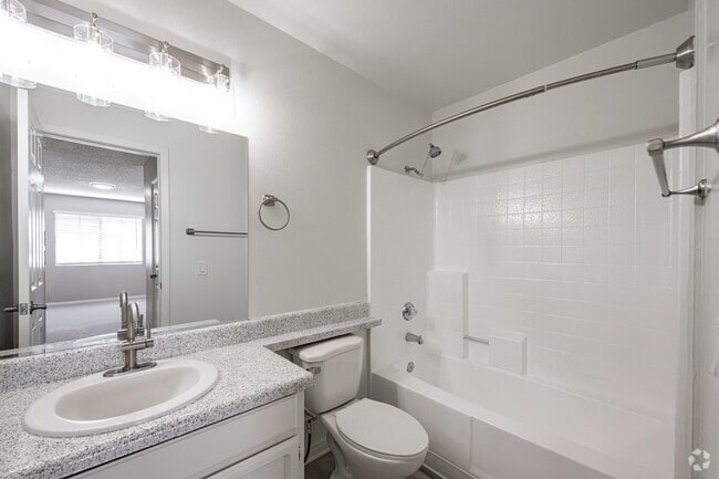 2BR, 2BA - 1,275SF - Primary Bathroom - Charter Oaks