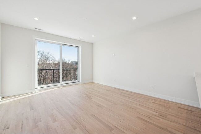 Photo - 4536 S Prairie Ave Unidad 3N