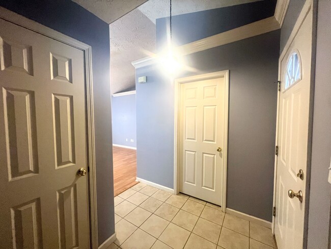 Photo - 2321 Winterset Dr