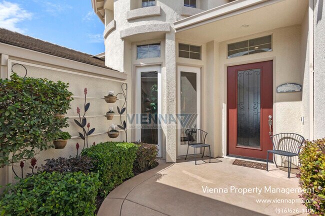 Photo - 1550 Summerhill Ln