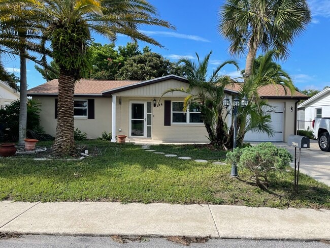 Photo - 7040 Brentwood Dr House