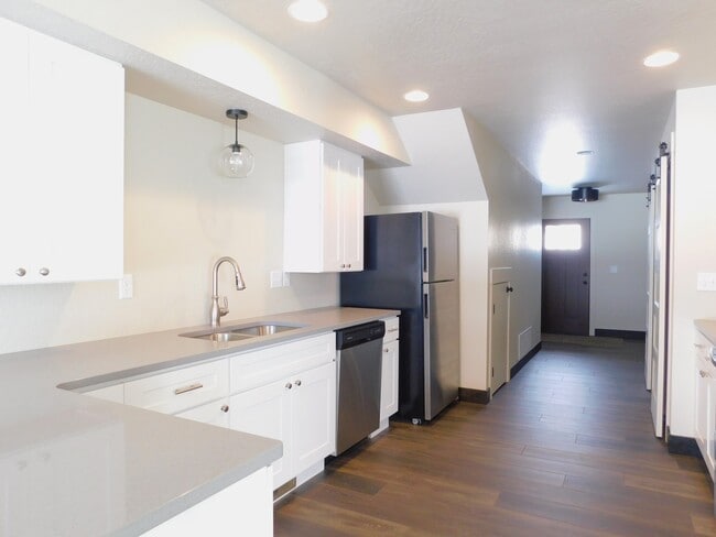 Photo - 785 Lake Francis Dr