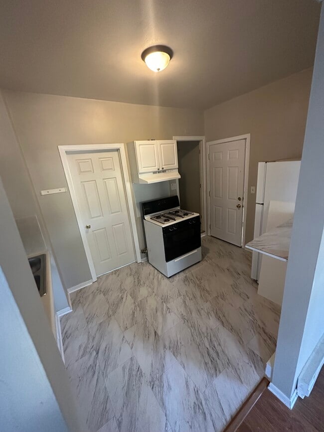 Photo - 306 King St W Unit 1