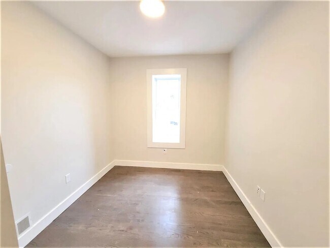 Photo - 535 Hawthorne Ave Unidad 203