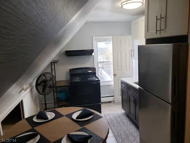 Photo - 187 Milford Ave Unit 3