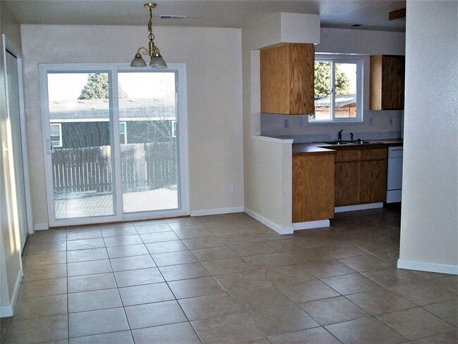 Photo - 4448 Lake Mead Dr