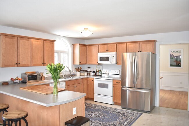 Photo - 4 Bed, 2.5 Bath House