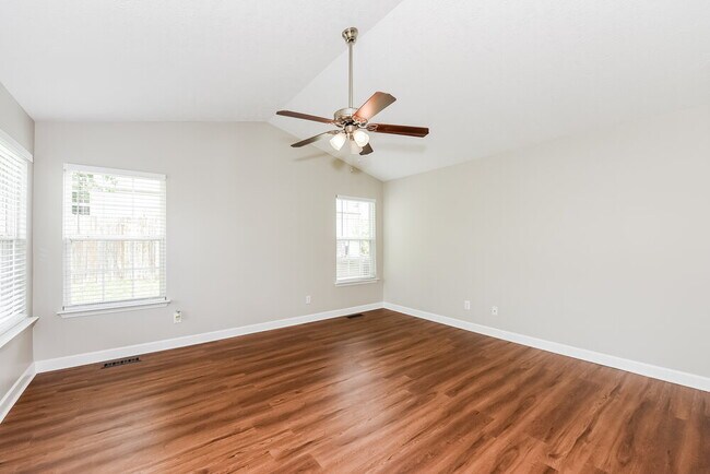 Photo - 453 Scotts Creek Trail