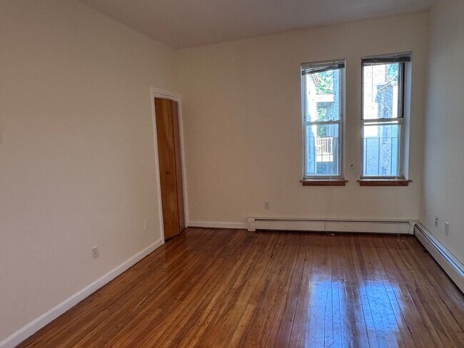 208 Chestnut Hill Ave