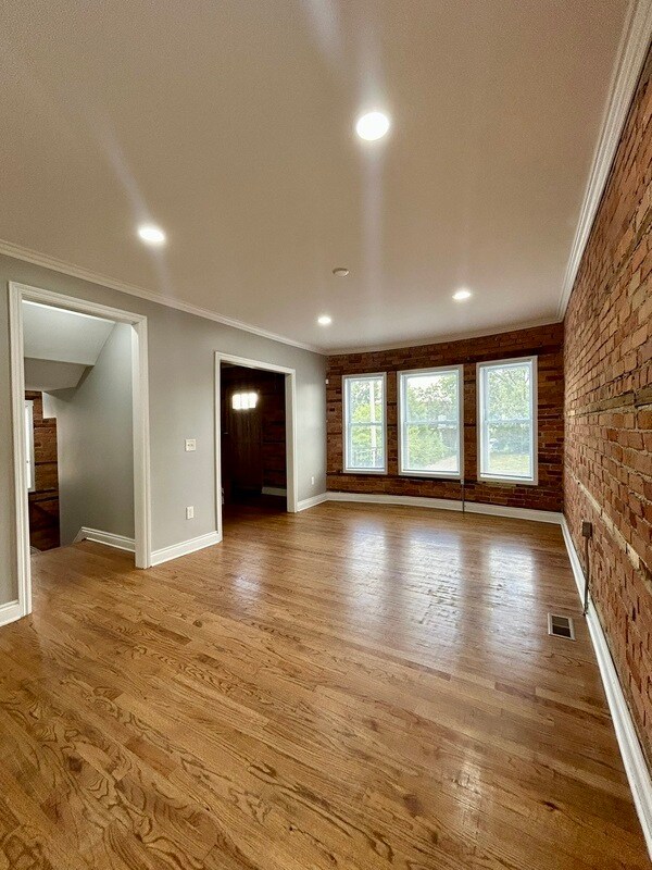 Photo - 3533 2nd Ave