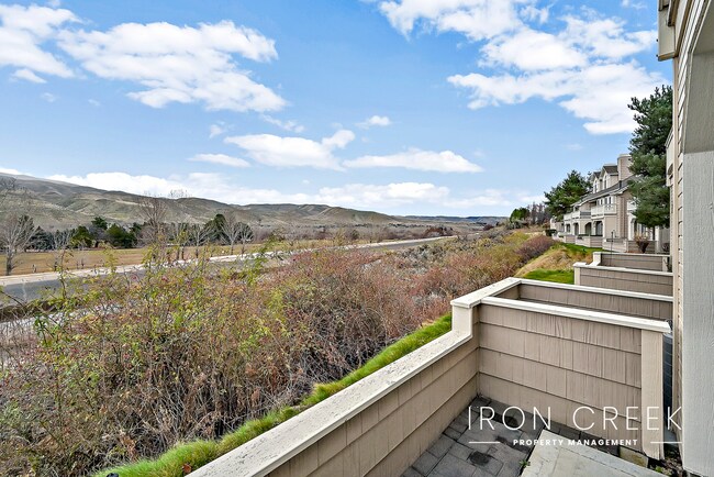 Serene Surprise Valley Retreat: Cozy Condo... - Serene Surprise Valley Retreat: Cozy Condo... Unit 103