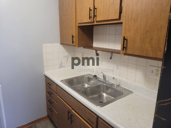 Photo - 1301 Mitchem Dr Unidad 1