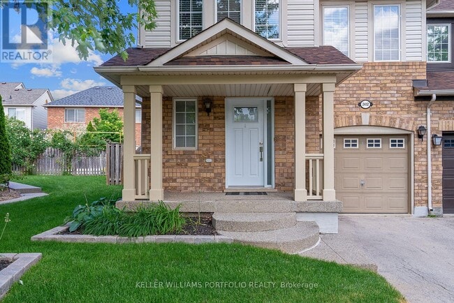 Photo - 2412 Baintree Crescent