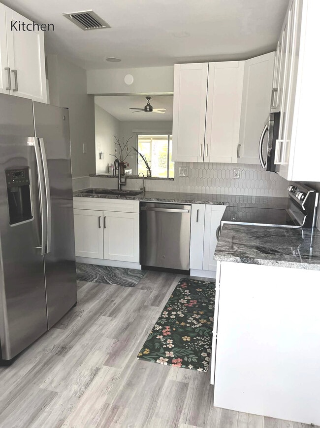 Photo - 3023 Beecher Dr E