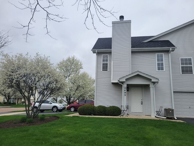 Building Photo - 2492 Dickens Dr Unit 2492 Rental