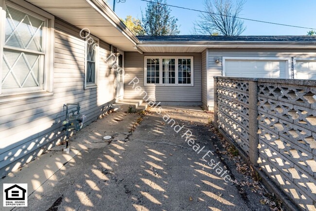 Photo - 4814 Blum Dr