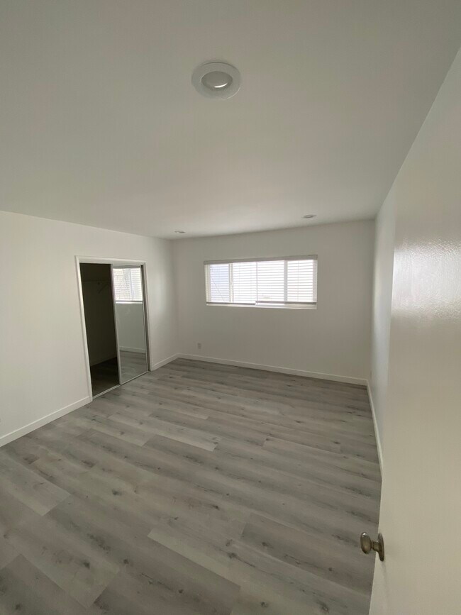 Photo - 1330 N Sweetzer Ave Unit 204