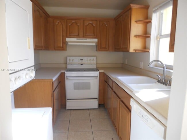 Photo - 22 SW 14th Ter