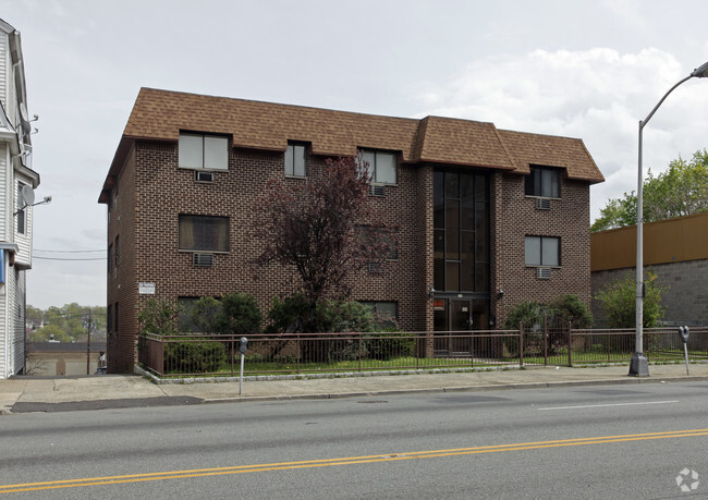 Building Photo - 360 Washington Avenue Rental