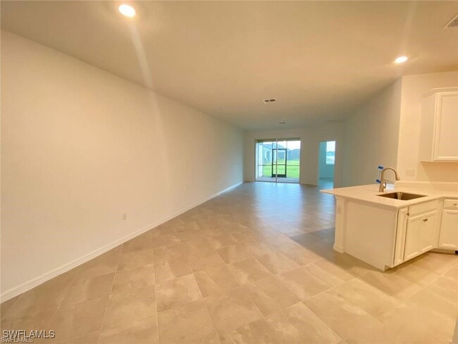 Photo - 2616 Vine Ave Condo
