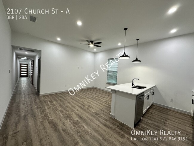 Photo - 2107 Church St Unit A