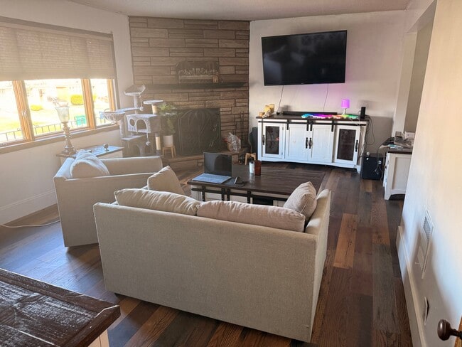 Photo - 359 Colvin Ave Unidad Upper
