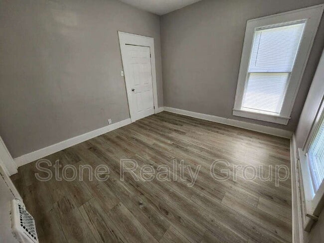 Photo - 2118 2nd Ave