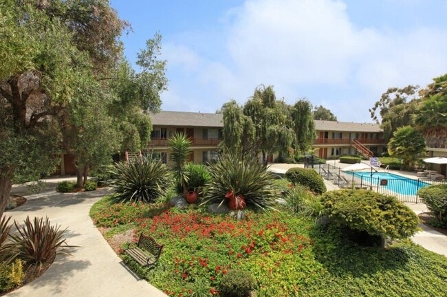 Photo - 555 Greenbrier Dr