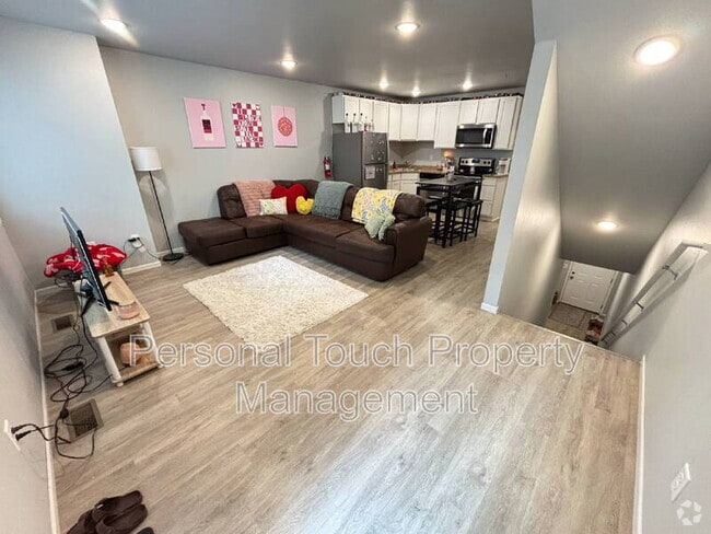 Building Photo - 808 7th Ave S Unit 2 Rental