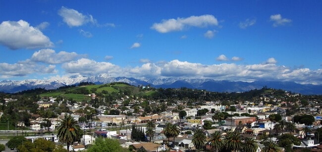 Building Photo - 4760 Templeton St Unit 3312