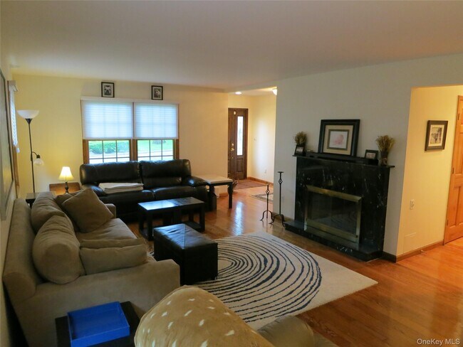 Photo - 100 Rockywood Rd