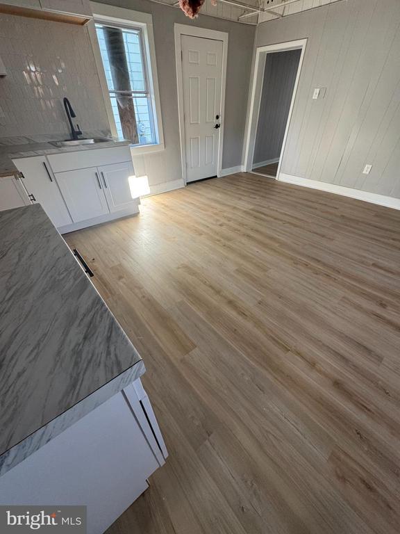 Photo - 106 W Harmony St