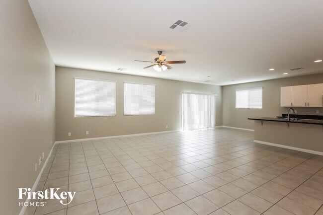 Photo - 4551 E Wyncrest Ave