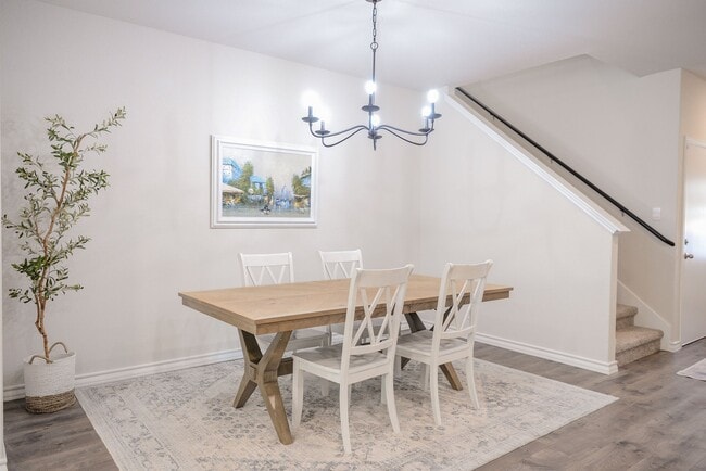 Photo - 21261 Millstream Bnd