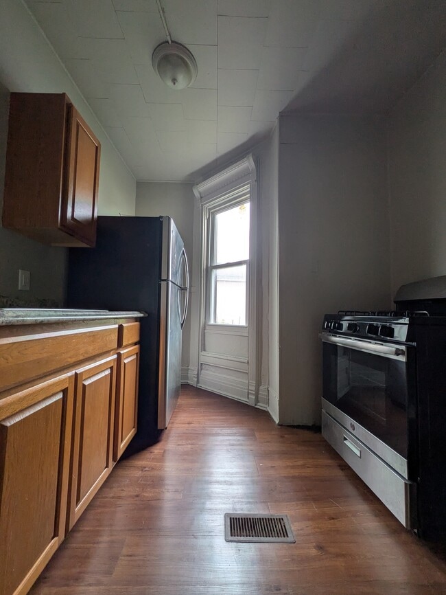 Photo - 878 Prospect Ave Unit Front Lower