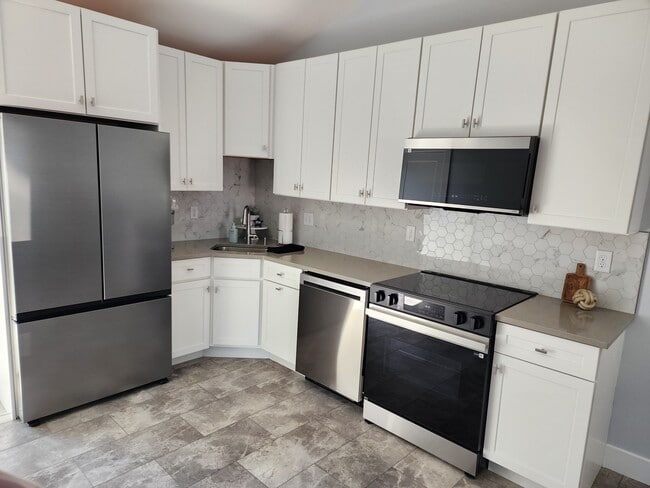 Photo - 423 Snyder Ave
