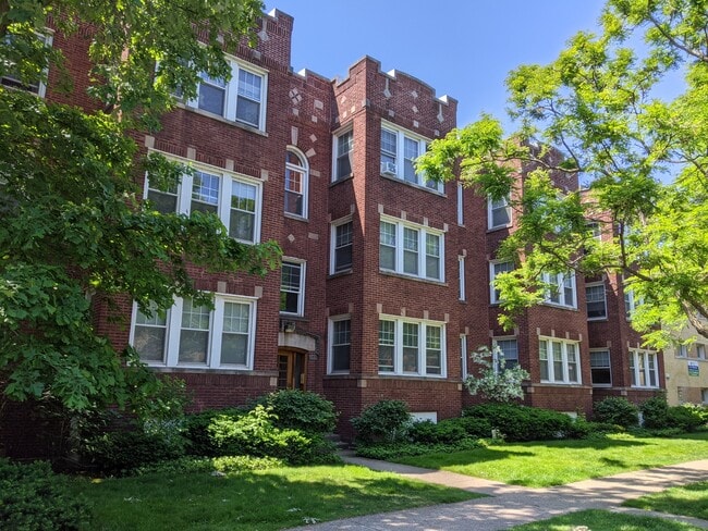 Building Photo - 1208 W Chase Ave Unit 3D Rental