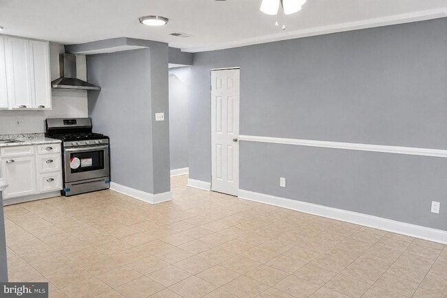 Photo - 63 Galveston Pl SW Unidad B