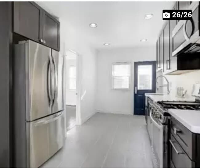 Building Photo - 2903 R St SE Unit 3B