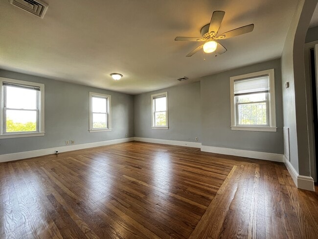 Building Photo - 82 Roanoke St Unit 3