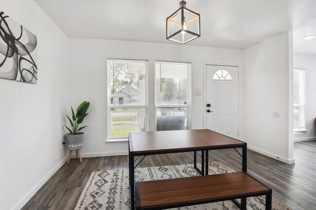 Photo - 2631 Stevens St